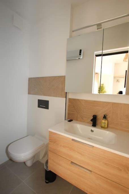 Cosy Coye, Appart Neuf, Parfaitement Situe 6Min Cv-8Min Gare Arles Exteriér fotografie